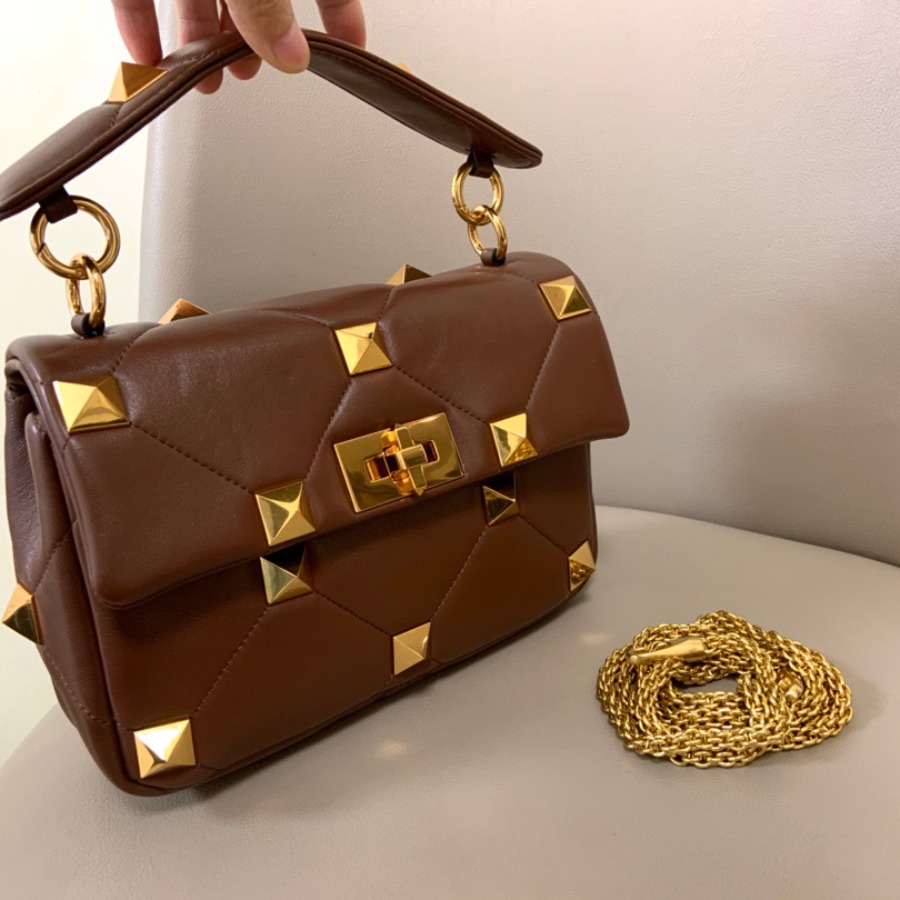 MEDIUM ROMAN STUD THE SHOULDER BAG IN NAPPA WITH CHAIN, Valentino bag