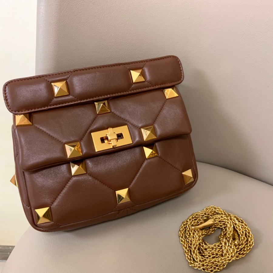 MEDIUM ROMAN STUD THE SHOULDER BAG IN NAPPA WITH CHAIN, Valentino bag