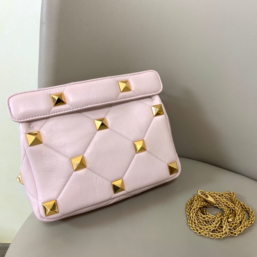 MEDIUM ROMAN STUD THE SHOULDER BAG IN NAPPA WITH CHAIN, Valentino bag