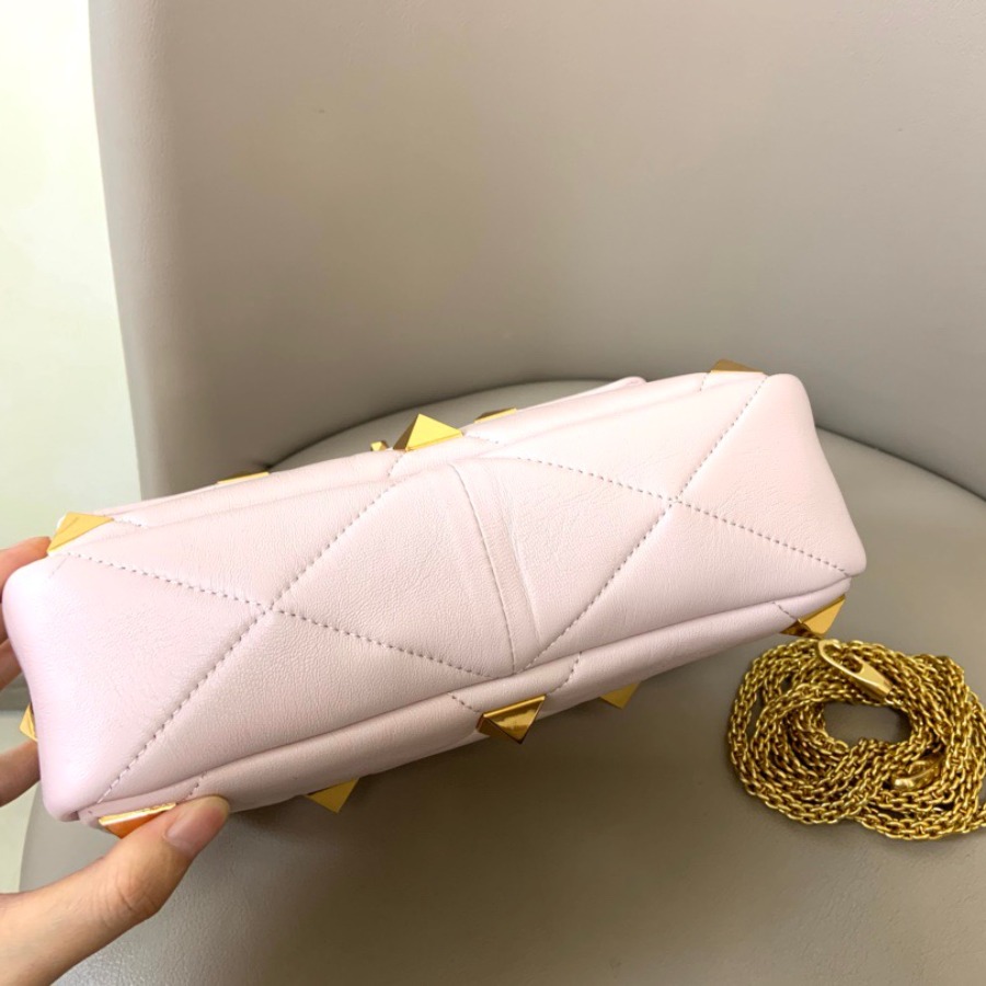 MEDIUM ROMAN STUD THE SHOULDER BAG IN NAPPA WITH CHAIN, Valentino bag