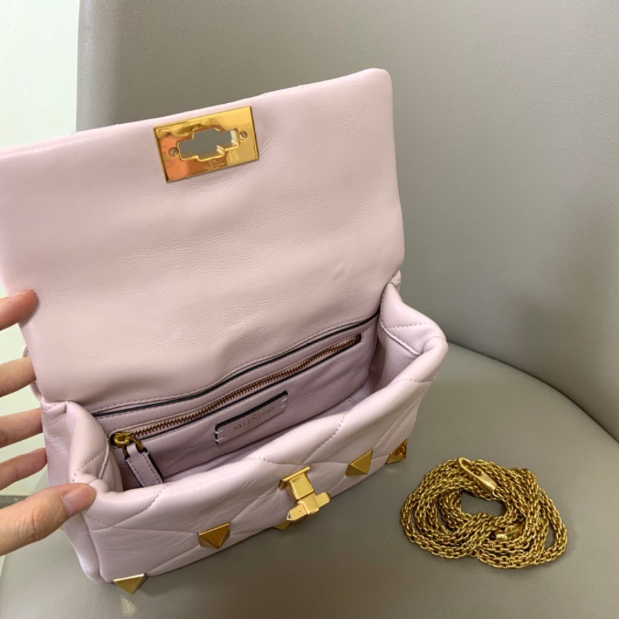 MEDIUM ROMAN STUD THE SHOULDER BAG IN NAPPA WITH CHAIN, Valentino bag