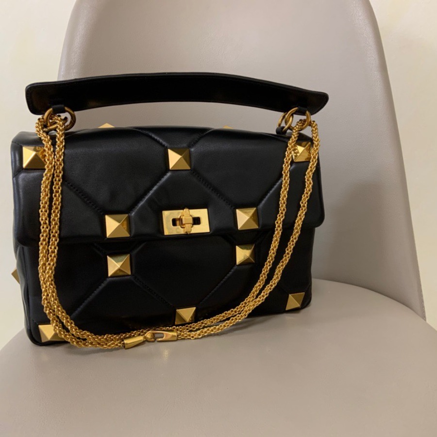 LARGE ROMAN STUD THE SHOULDER BAG IN NAPPA WITH CHAIN,  Valentino bag