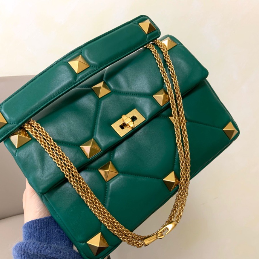 LARGE ROMAN STUD THE SHOULDER BAG IN NAPPA WITH CHAIN,  Valentino bag
