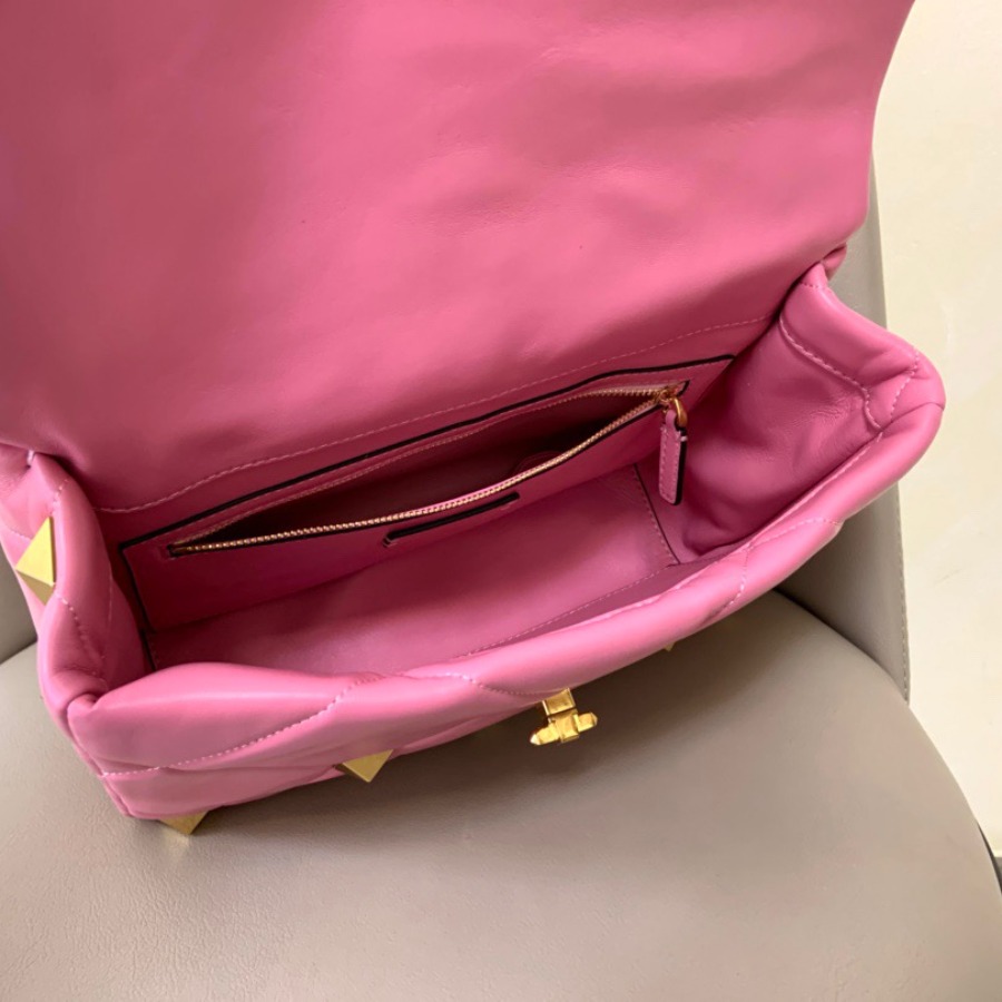 LARGE ROMAN STUD THE SHOULDER BAG IN NAPPA WITH CHAIN,  Valentino bag