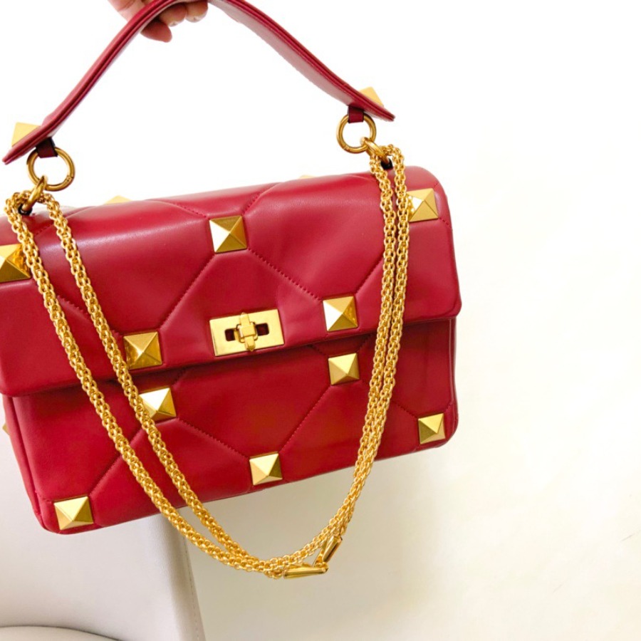 LARGE ROMAN STUD THE SHOULDER BAG IN NAPPA WITH CHAIN,  Valentino bag