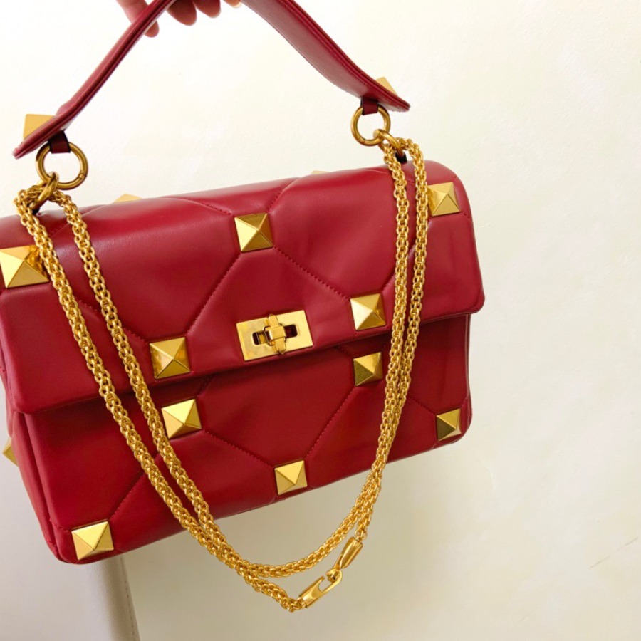 LARGE ROMAN STUD THE SHOULDER BAG IN NAPPA WITH CHAIN,  Valentino bag