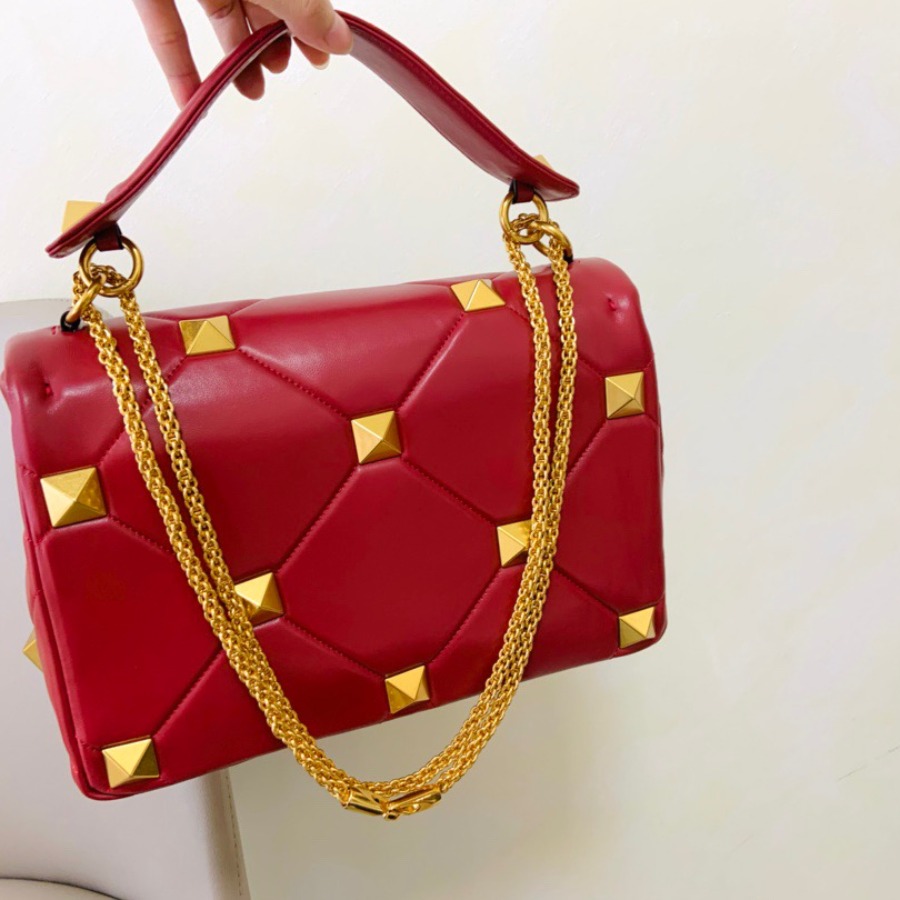 LARGE ROMAN STUD THE SHOULDER BAG IN NAPPA WITH CHAIN,  Valentino bag