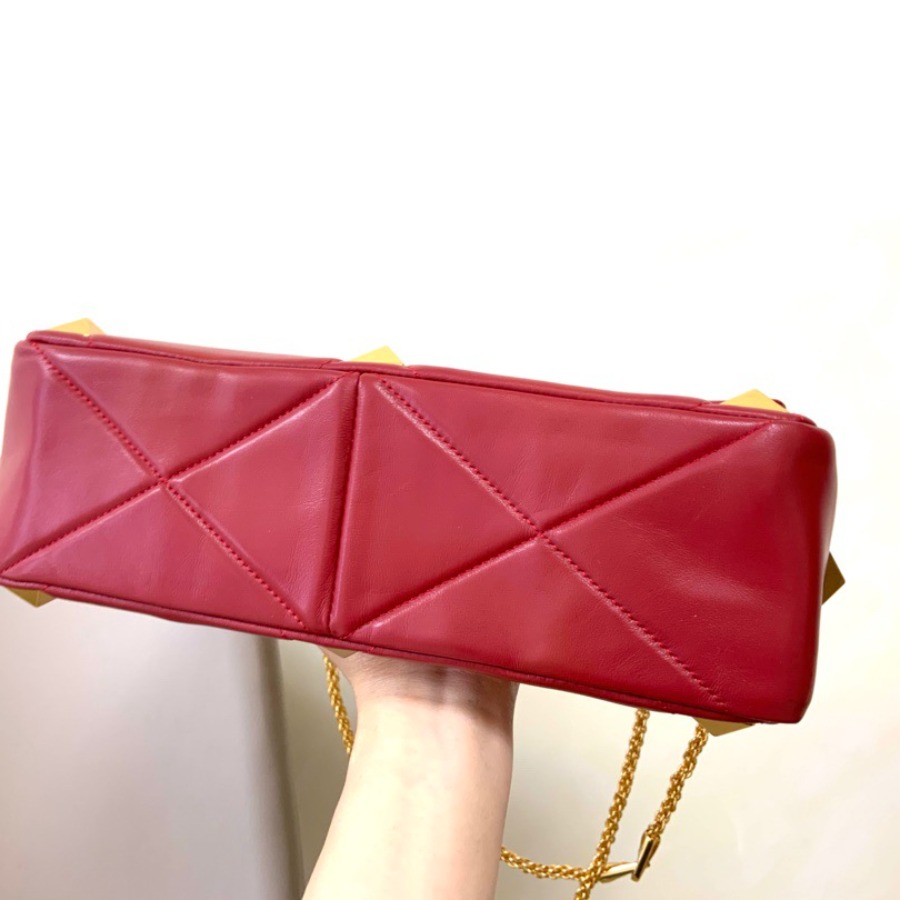 LARGE ROMAN STUD THE SHOULDER BAG IN NAPPA WITH CHAIN,  Valentino bag