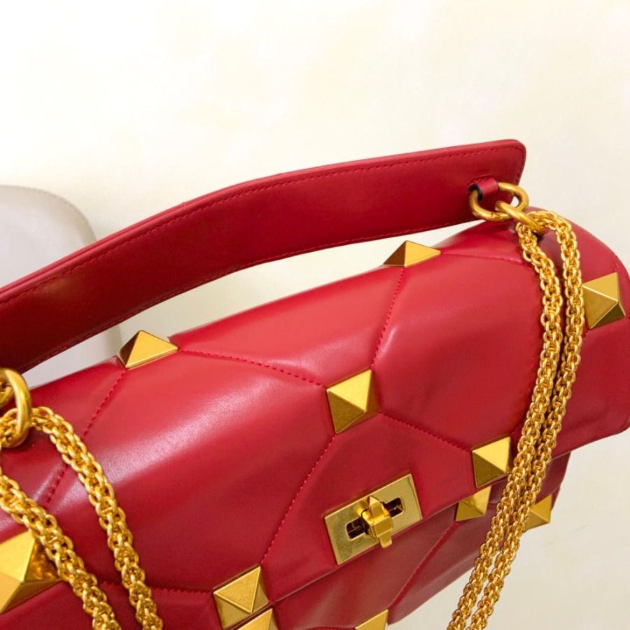 LARGE ROMAN STUD THE SHOULDER BAG IN NAPPA WITH CHAIN,  Valentino bag