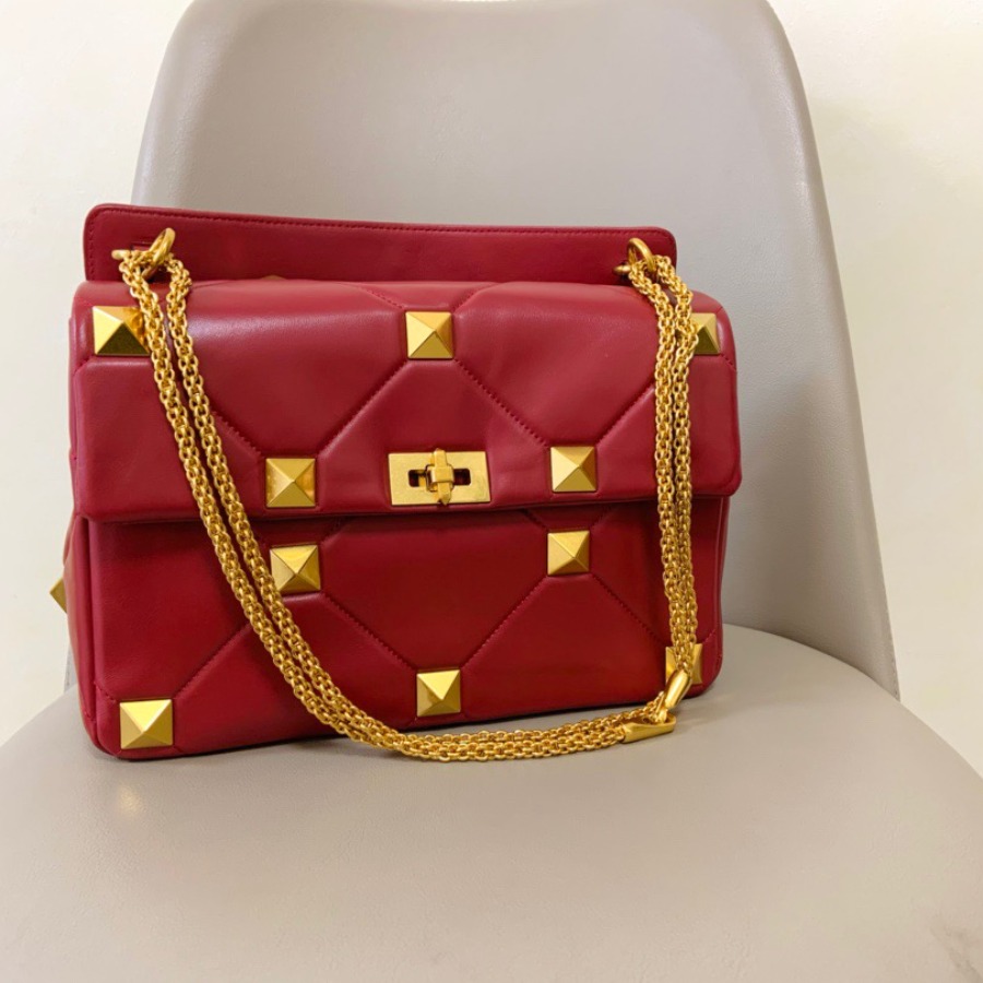LARGE ROMAN STUD THE SHOULDER BAG IN NAPPA WITH CHAIN,  Valentino bag