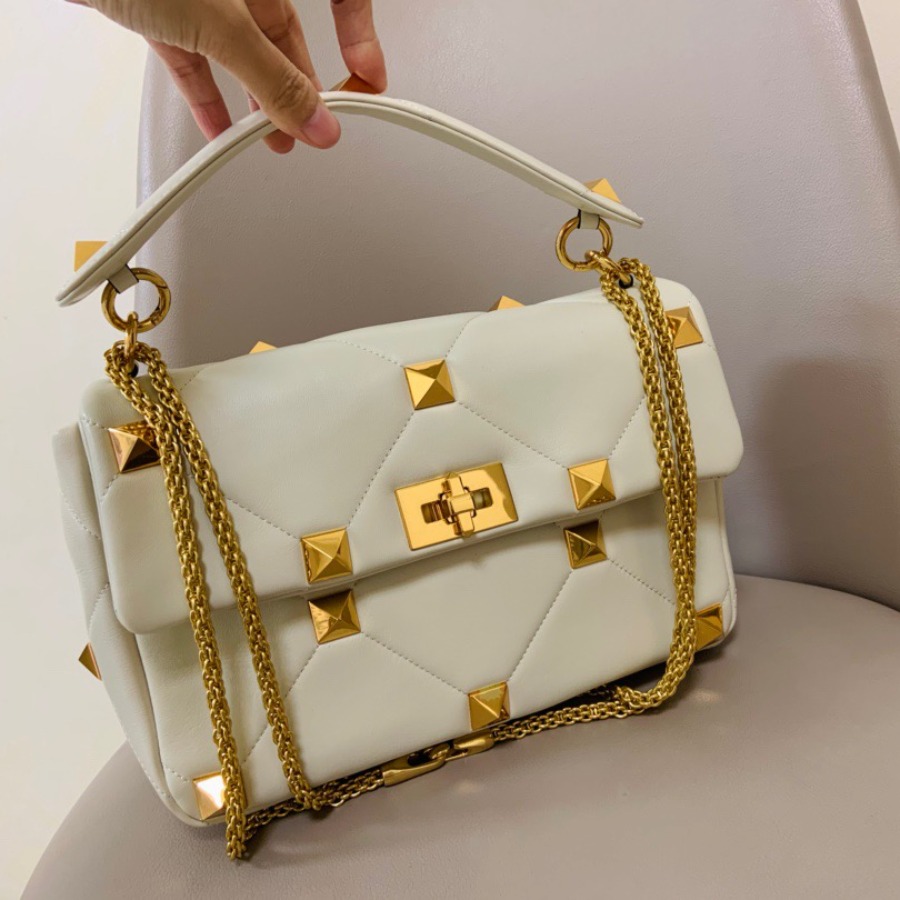 LARGE ROMAN STUD THE SHOULDER BAG IN NAPPA WITH CHAIN,  Valentino bag