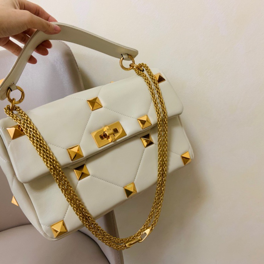 LARGE ROMAN STUD THE SHOULDER BAG IN NAPPA WITH CHAIN,  Valentino bag