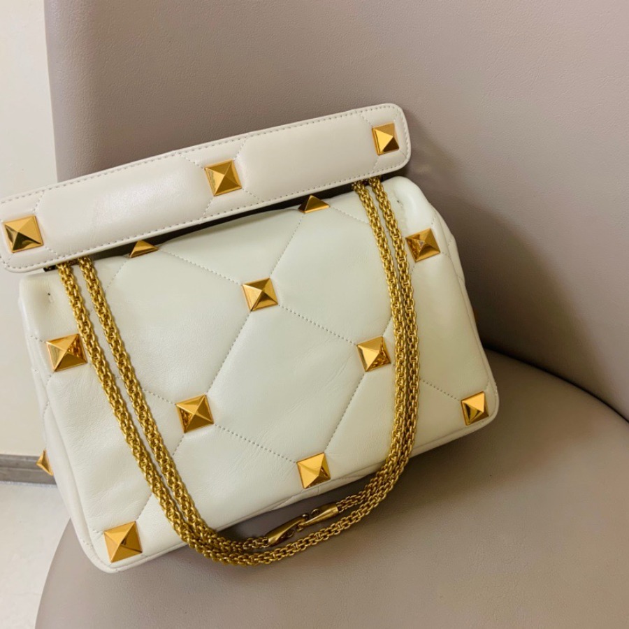 LARGE ROMAN STUD THE SHOULDER BAG IN NAPPA WITH CHAIN,  Valentino bag