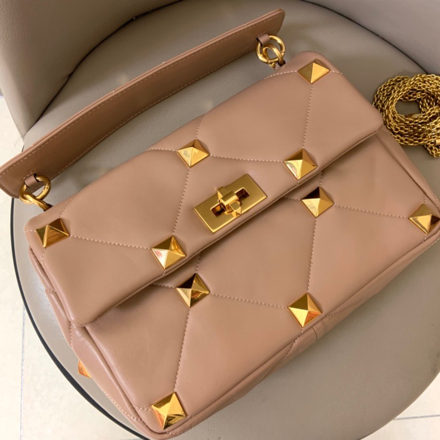 LARGE ROMAN STUD THE SHOULDER BAG IN NAPPA WITH CHAIN,  Valentino bag