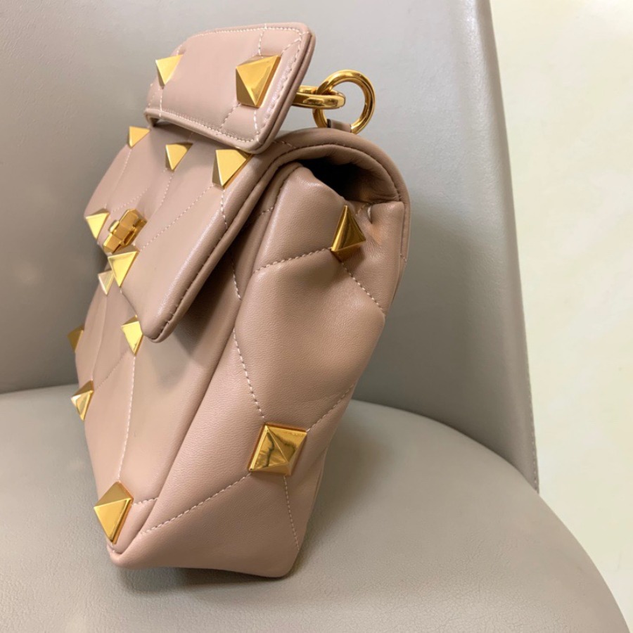 LARGE ROMAN STUD THE SHOULDER BAG IN NAPPA WITH CHAIN,  Valentino bag