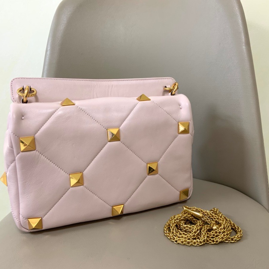 LARGE ROMAN STUD THE SHOULDER BAG IN NAPPA WITH CHAIN,  Valentino bag