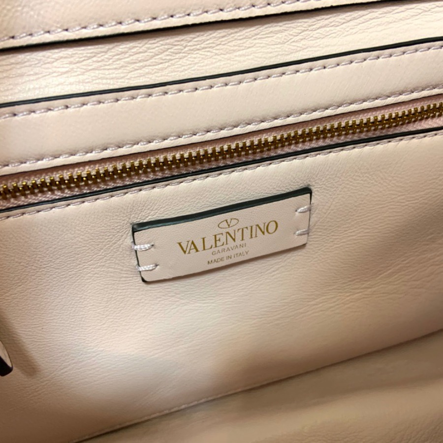 LARGE ROMAN STUD THE SHOULDER BAG IN NAPPA WITH CHAIN,  Valentino bag