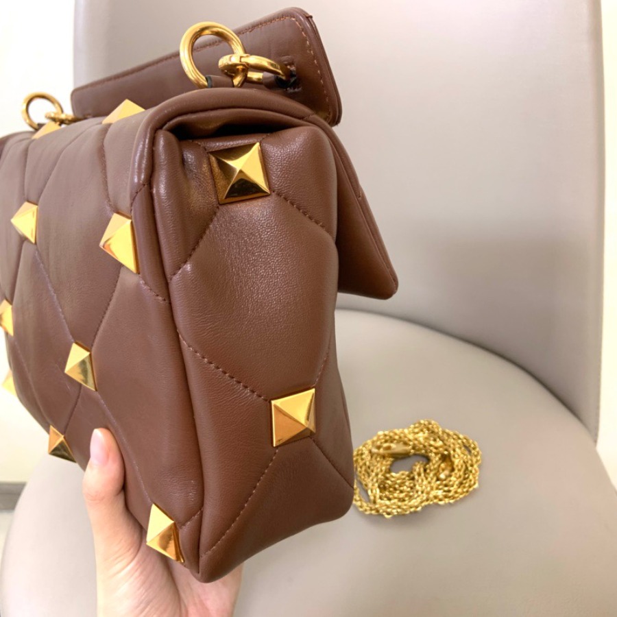 LARGE ROMAN STUD THE SHOULDER BAG IN NAPPA WITH CHAIN,  Valentino bag