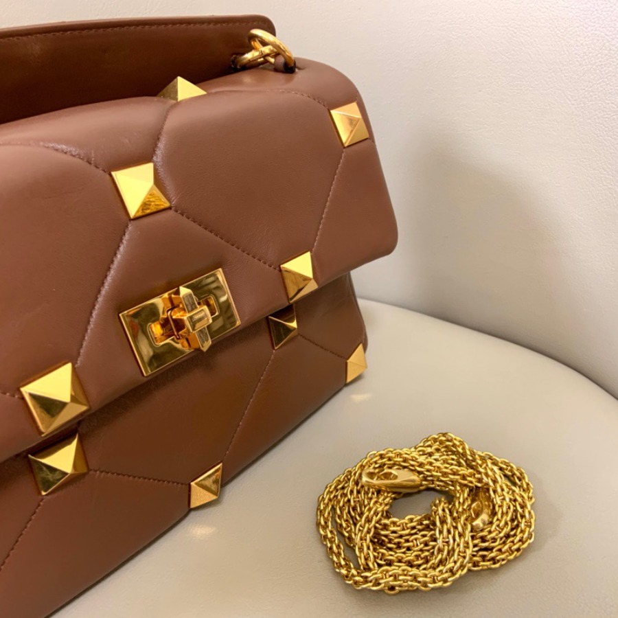 LARGE ROMAN STUD THE SHOULDER BAG IN NAPPA WITH CHAIN,  Valentino bag