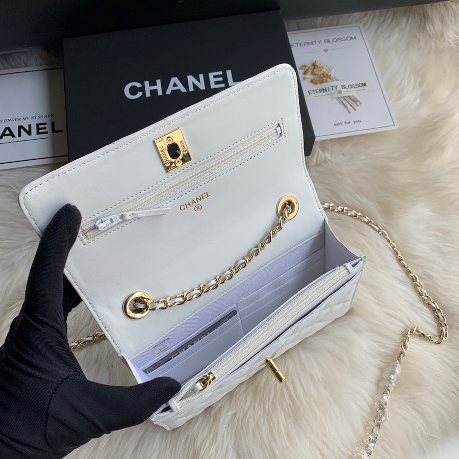 Wallet on Chain, Lambskin & Gold-Tone Metal, WOC CHANEL