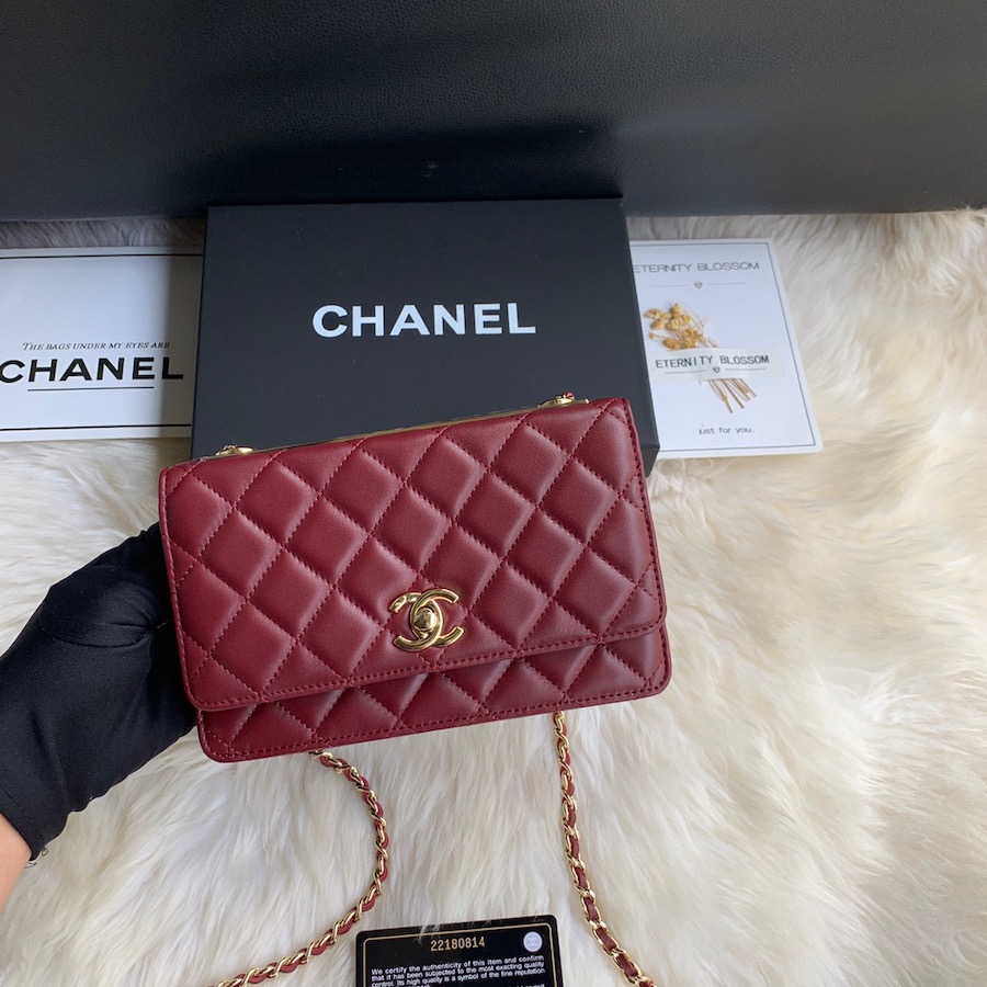 Wallet on Chain, Lambskin & Gold-Tone Metal, WOC CHANEL