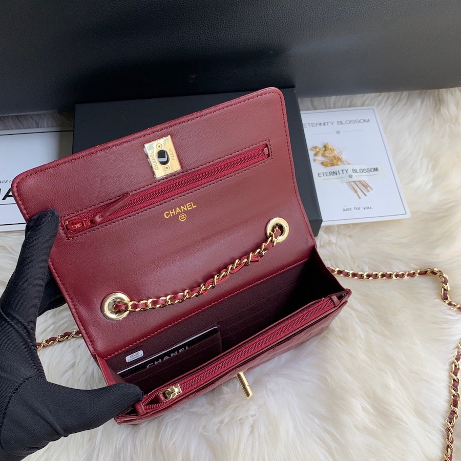 Wallet on Chain, Lambskin & Gold-Tone Metal, WOC CHANEL