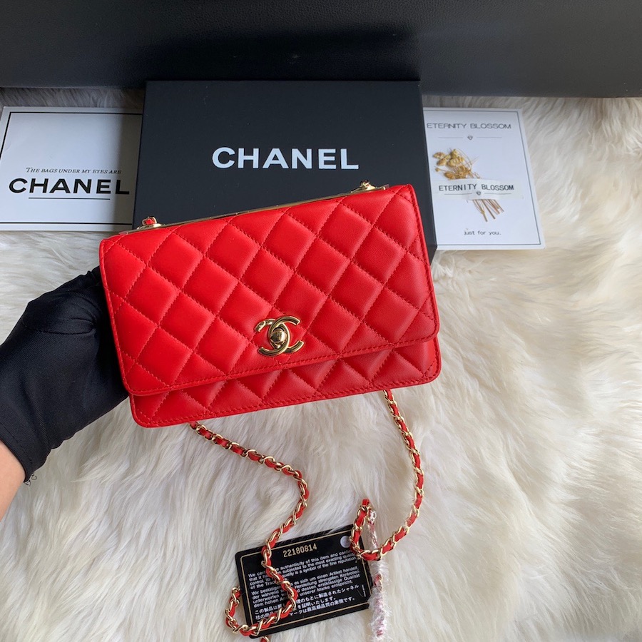 Wallet on Chain, Lambskin & Gold-Tone Metal, WOC CHANEL