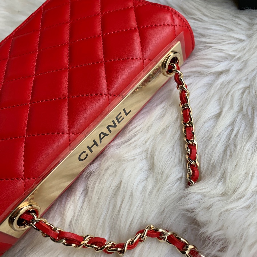 Wallet on Chain, Lambskin & Gold-Tone Metal, WOC CHANEL