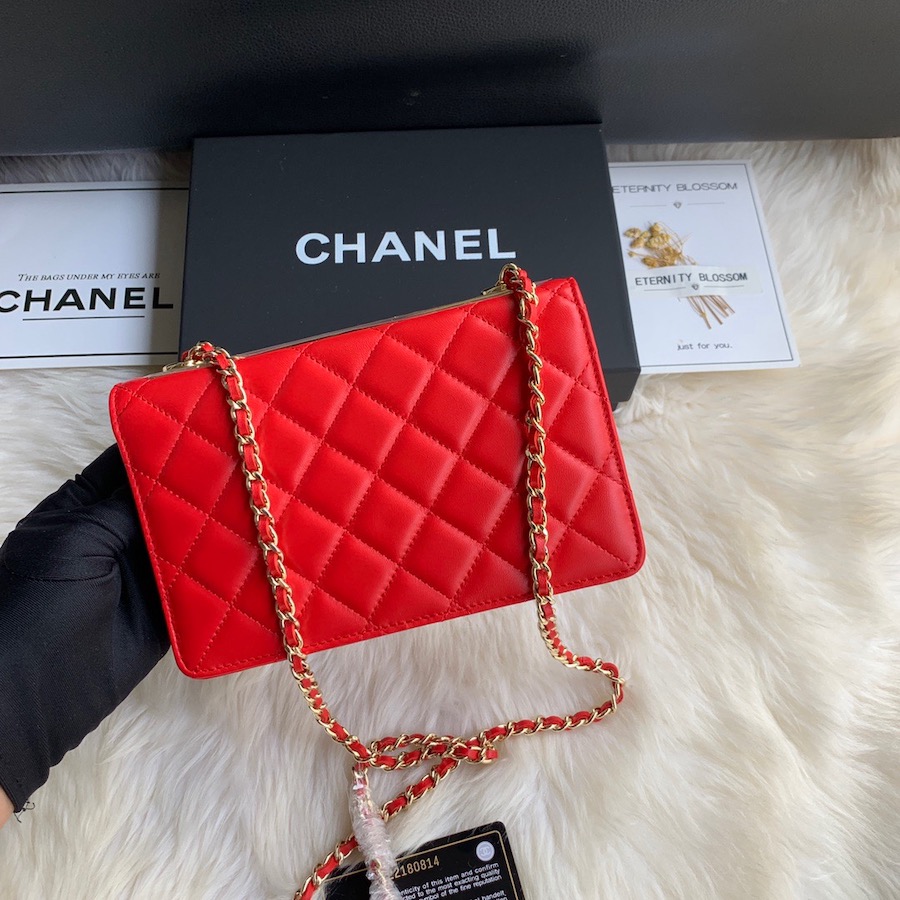 Wallet on Chain, Lambskin & Gold-Tone Metal, WOC CHANEL