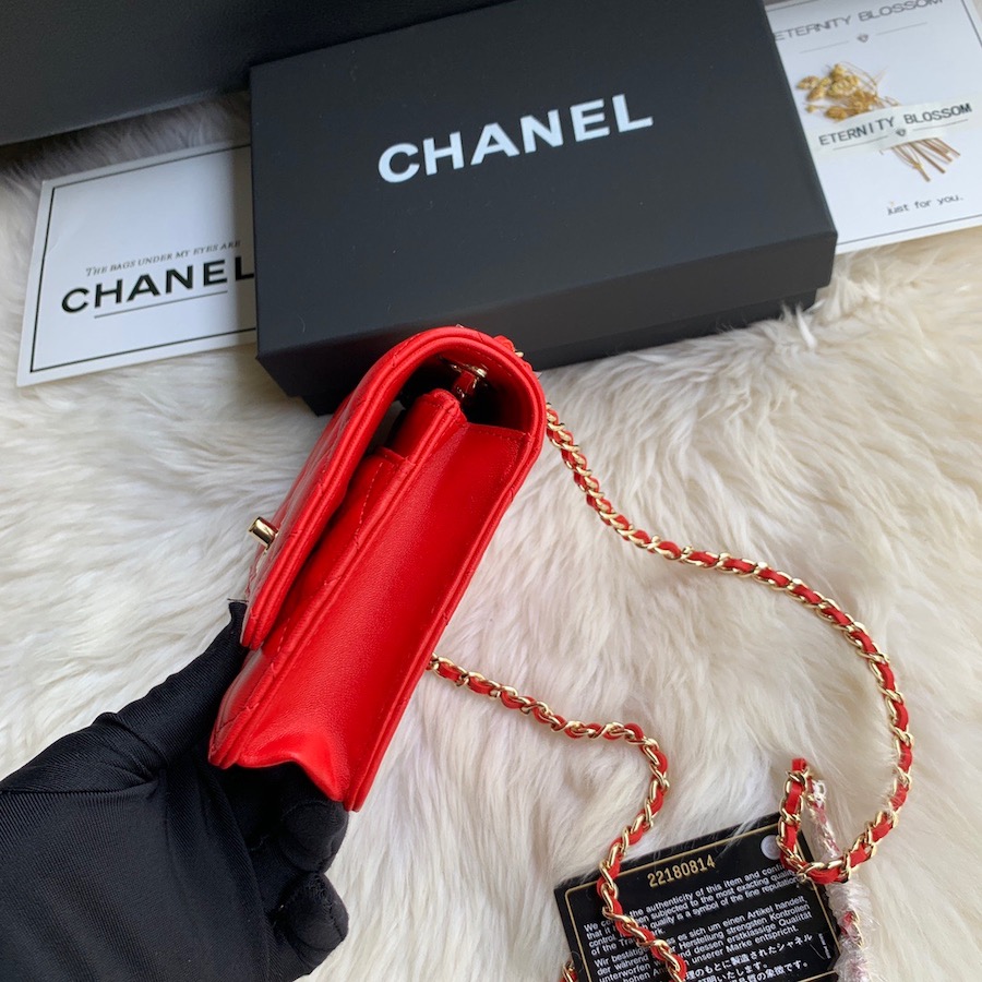 Wallet on Chain, Lambskin & Gold-Tone Metal, WOC CHANEL