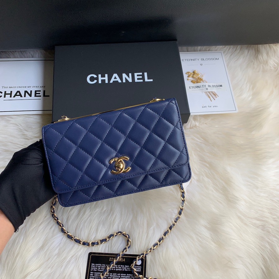 Wallet on Chain, Lambskin & Gold-Tone Metal, WOC CHANEL