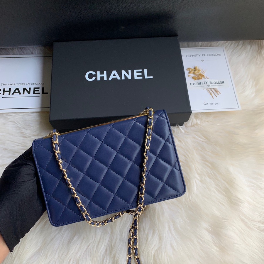 Wallet on Chain, Lambskin & Gold-Tone Metal, WOC CHANEL