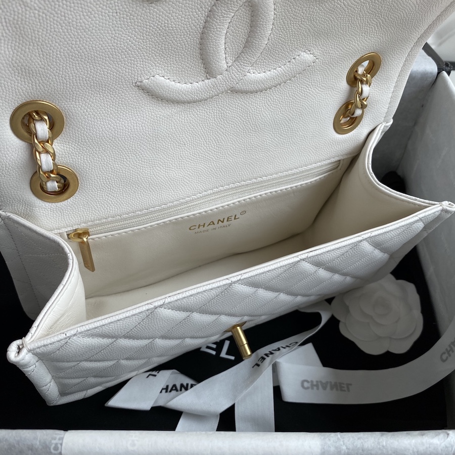 AS2357 flap bag chanel