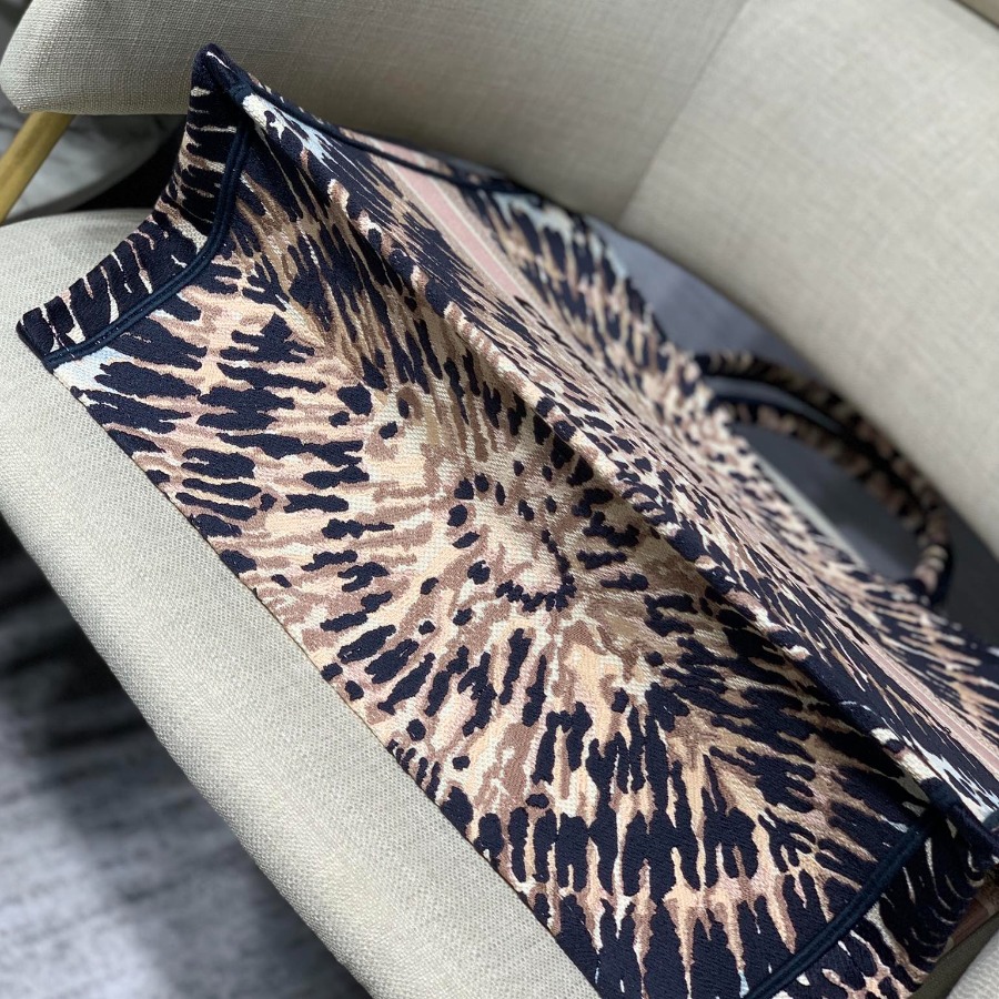 DIOR BOOK TOTE