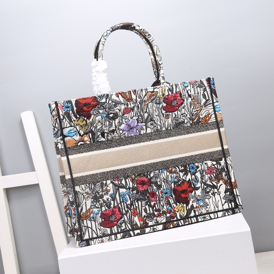 DIOR BOOK TOTE
