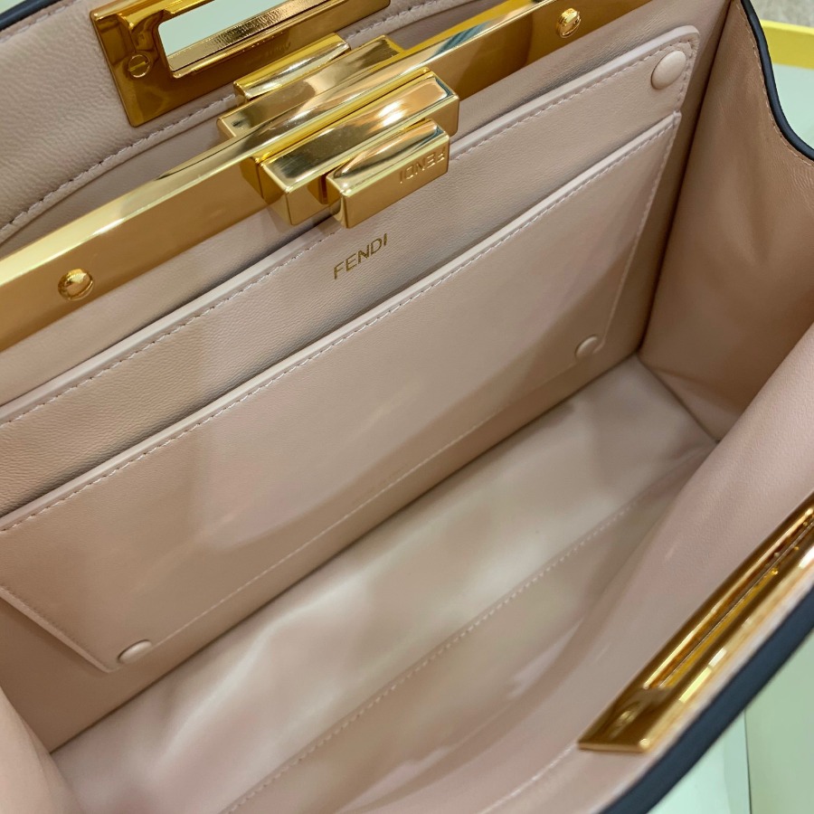 PEEKABOO ISEEU MEDIUM, FENDI HANDBAG