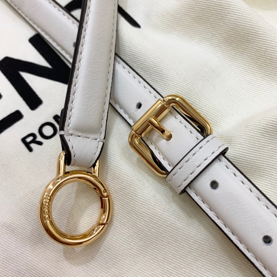 PEEKABOO ISEEU MEDIUM, FENDI HANDBAG