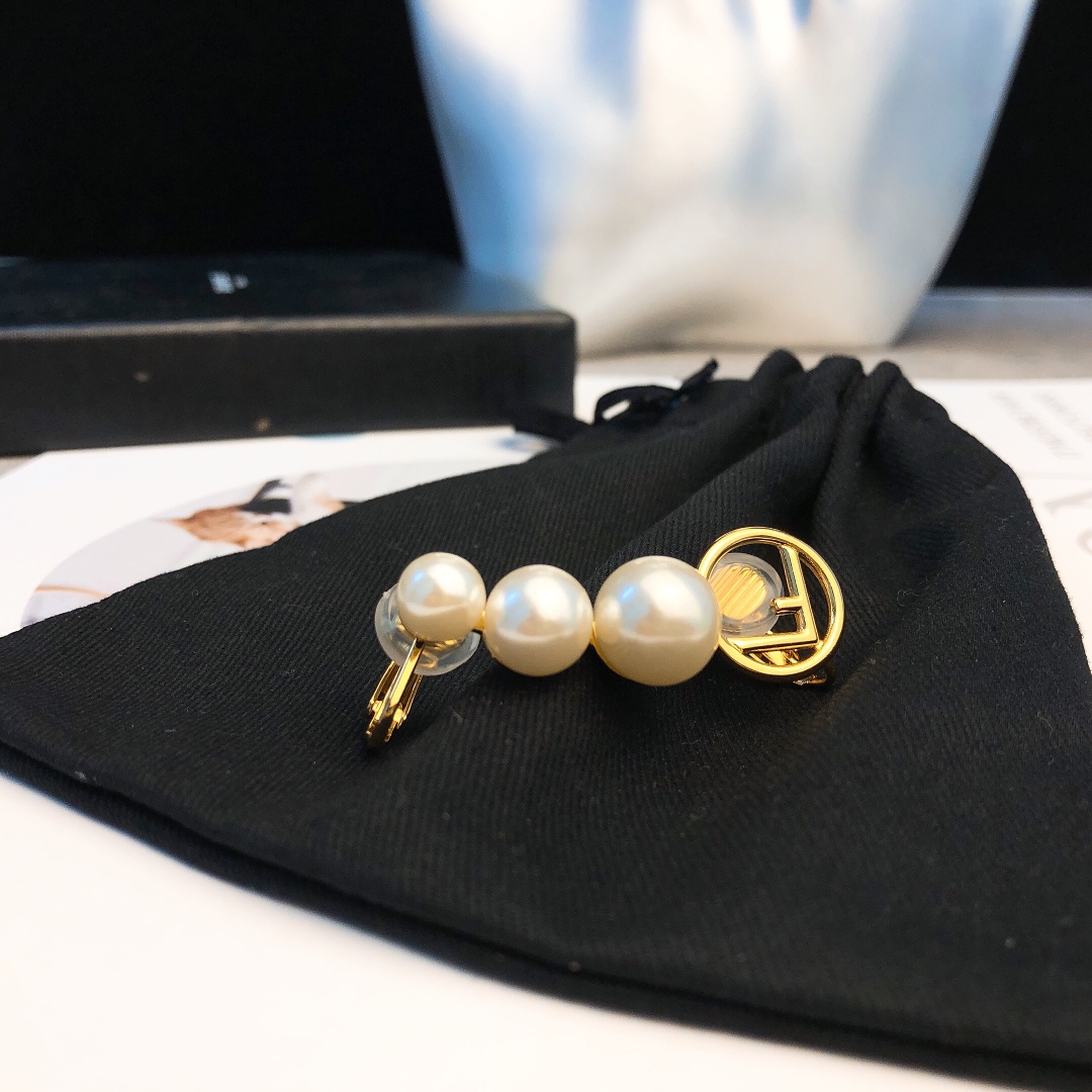 earrings & stud