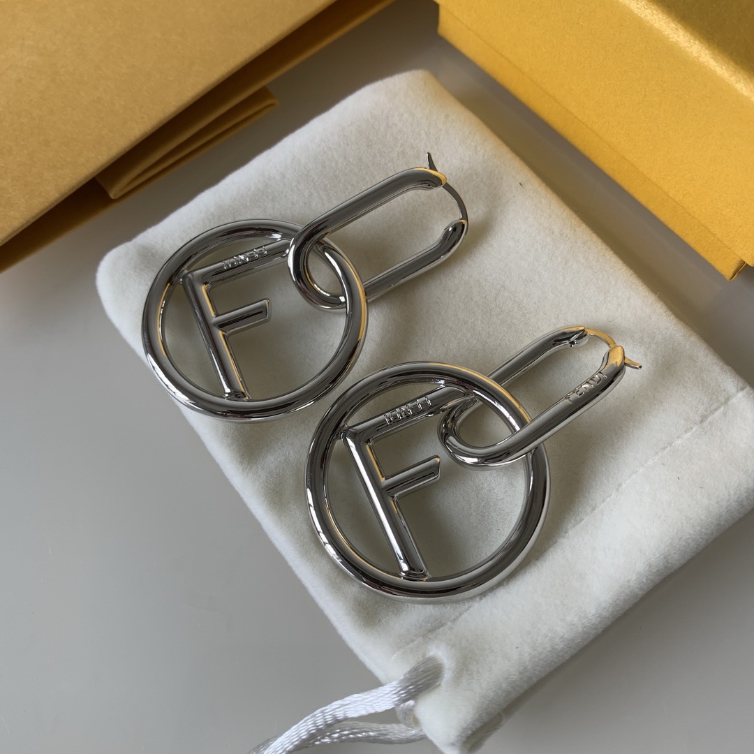 earrings & stud