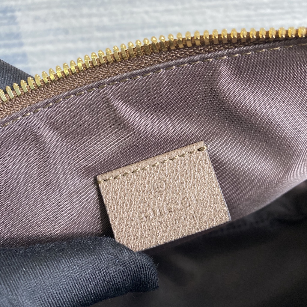 625551  Ophidia large cosmetic case