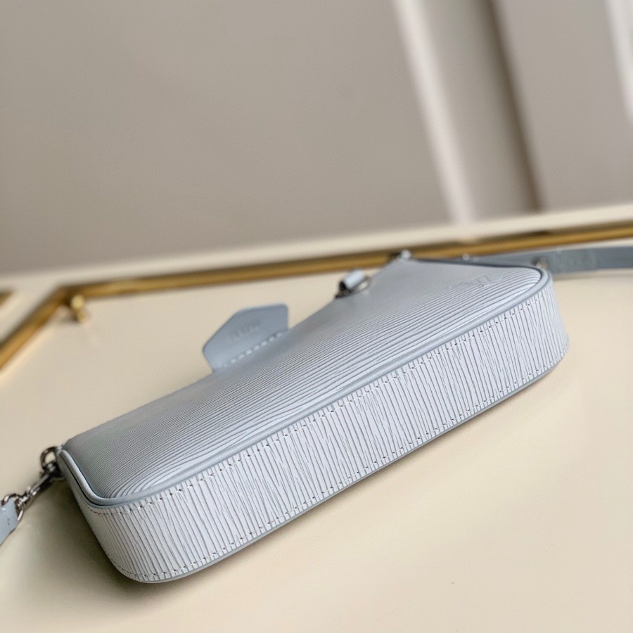 M80480  EASY POUCH ON STRAP