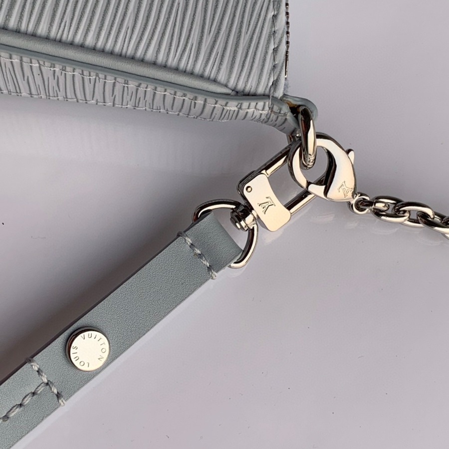 M80480  EASY POUCH ON STRAP