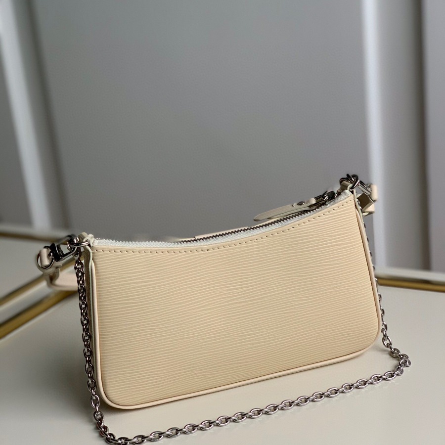 M80479  EASY POUCH ON STRAP