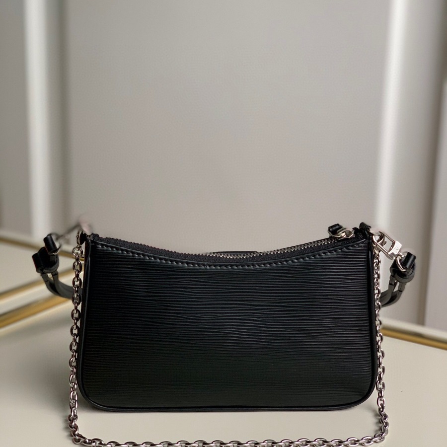 M80471  EASY POUCH ON STRAP