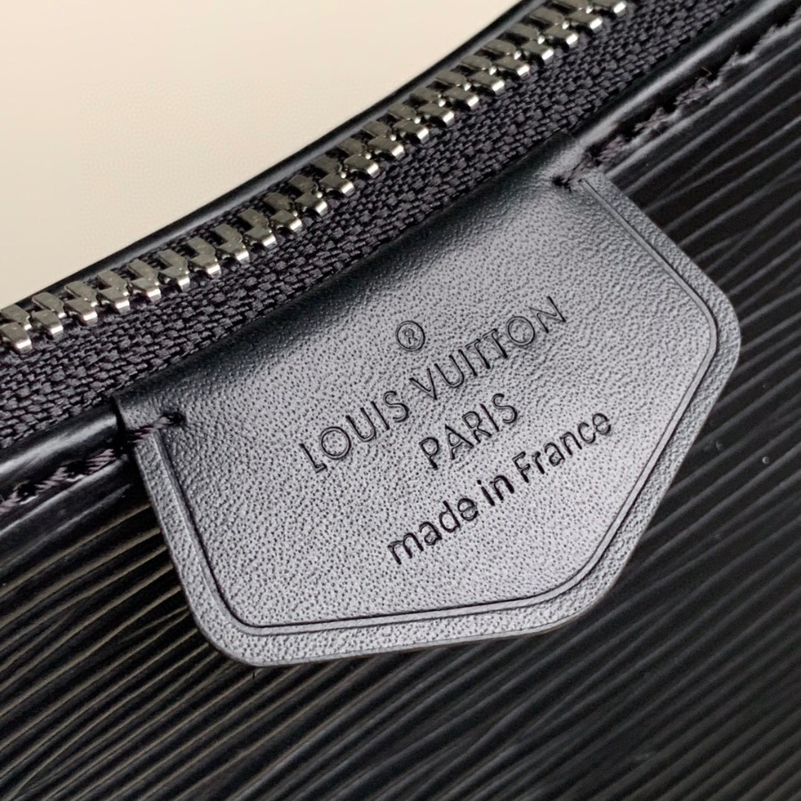 M80471  EASY POUCH ON STRAP