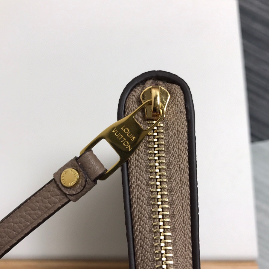 M68696  ZIPPY COIN PURSE, Louis Vuitton LV Wallets