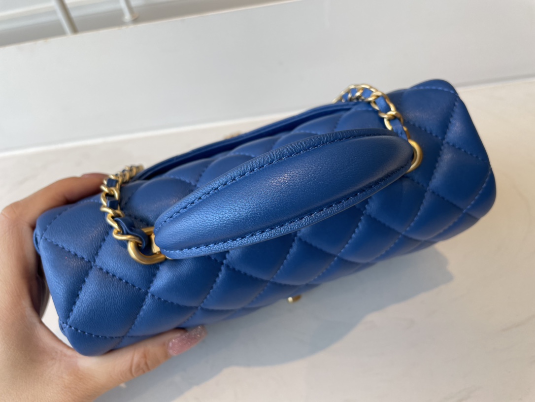 AS2431 mini flap bag with top handle