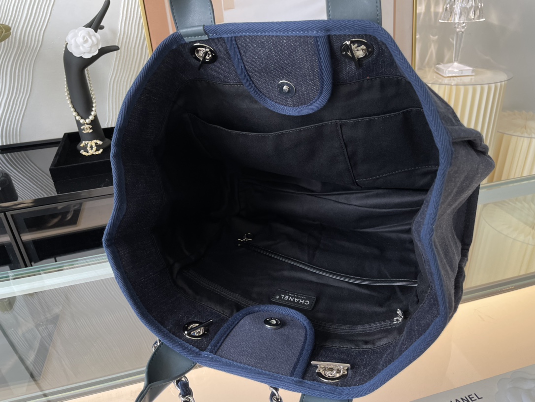 large shopping bag