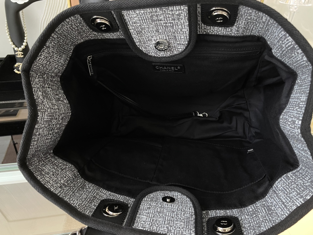 large shopping bag