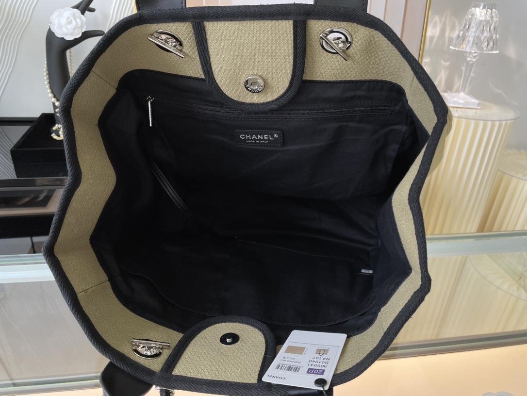 large shopping bag